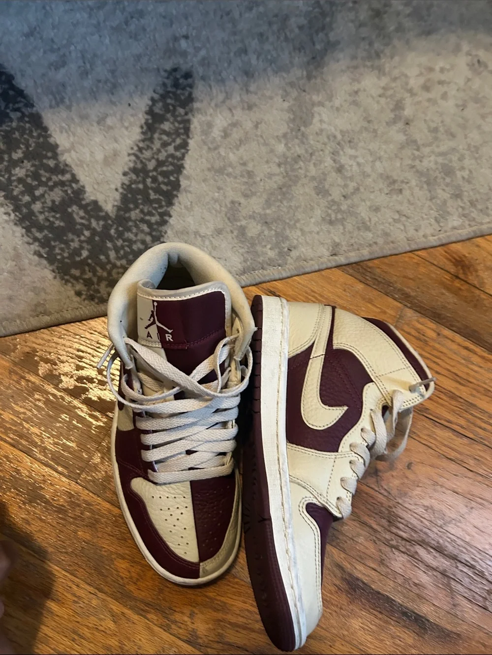 Nike Men’s Sneakers - Maroon & Cream Low-Tops